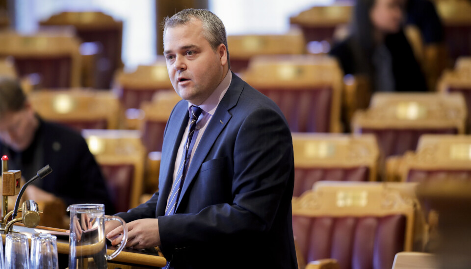 Frps Roy Steffensen er svært skeptisk til regjeringens mål om å øke student- og forskerutvekslingen med land som Kina og Russland. PST må følge opp med tettere kontakt med universiteter og høgskoler, mener han.