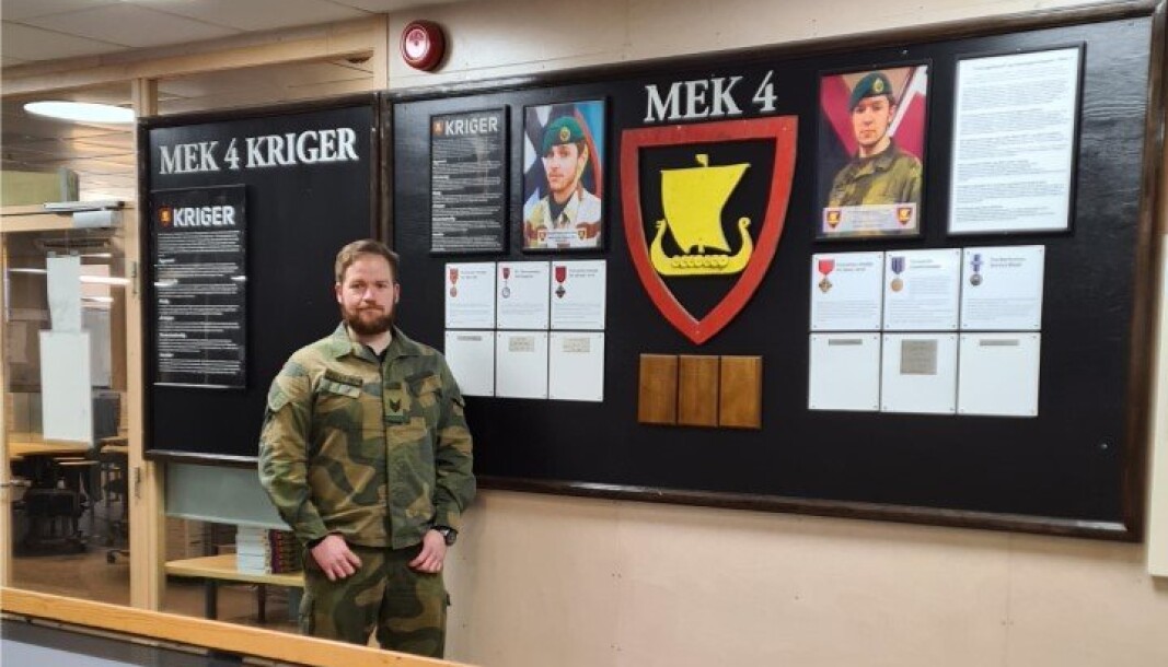Terje Tellefsen er som regel blant de første inn på arbeidsplassen i Telemark bataljon. Terje Tellefsen er som regel blant de første inn på arbeidsplassen i Telemark bataljon.
