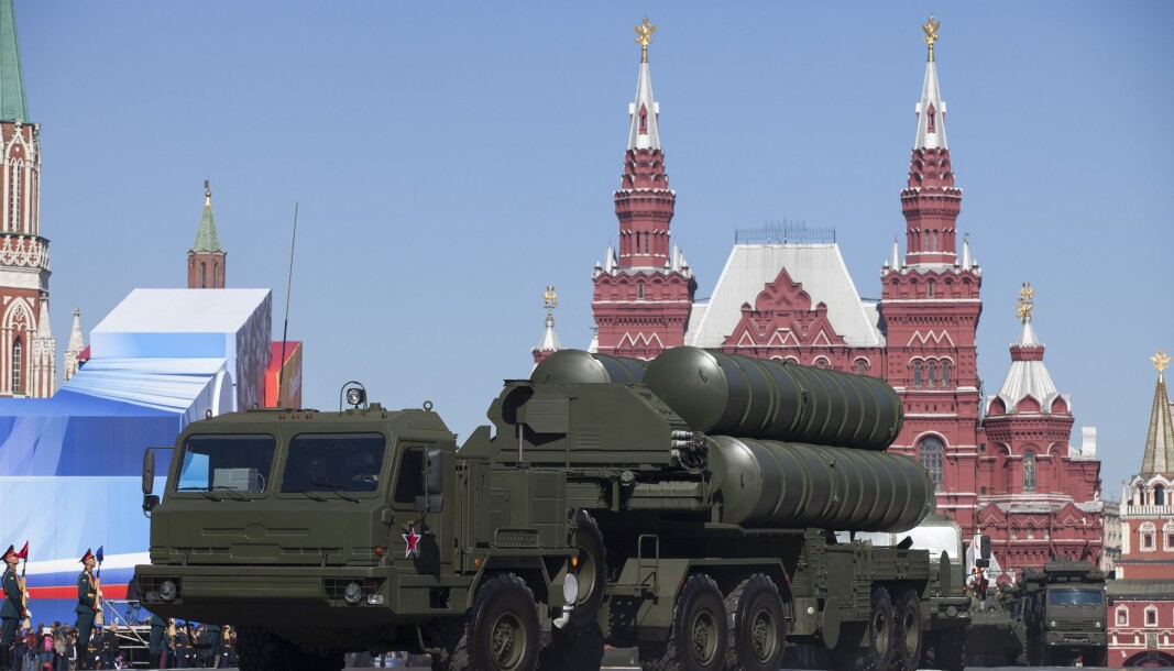 MISSILER: Russiske S-400 luftvernmissiler vises frem i Moskva i 2013. MISSILER: Russiske S-400 luftvernmissiler vises frem i Moskva i 2013.