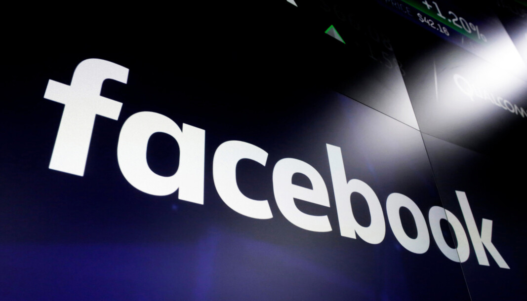 Facebook har blokkert deling av nyheter på plattformen i Australia som respons på et lovutkast som pålegger dem å betale medier de viderebringer nyheter fra. Facebook har blokkert deling av nyheter på plattformen i Australia som respons på et lovutkast som pålegger dem å betale medier de viderebringer nyheter fra.