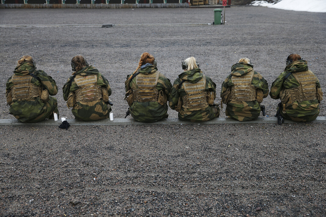FIN ARBEIDSPLASS: Forsvaret er en fin arbeidsplass, men vi har et problem, skriver kronikkforfatterne. FIN ARBEIDSPLASS: Forsvaret er en fin arbeidsplass, men vi har et problem, skriver kronikkforfatterne.