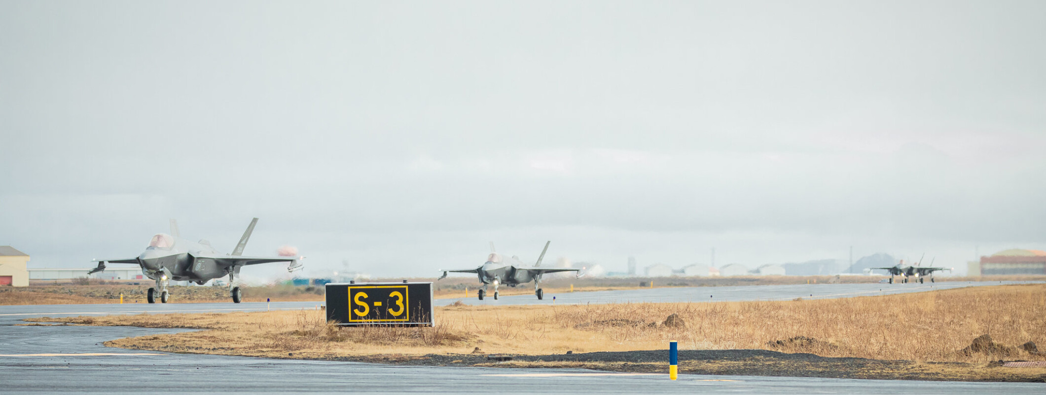 F-35 taxer på Keflavik international airport under oppdraget Icelandic Air Policing 2021. *** Local Caption *** F-35 after landing on Keflavik international airport during Icelandic Air Policing 2021. F-35 taxer på Keflavik international airport under oppdraget Icelandic Air Policing 2021. *** Local Caption *** F-35 after landing on Keflavik international airport during Icelandic Air Policing 2021.