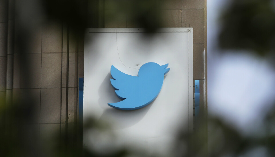 Twitter har fjernet flere hundre kontoer som ifølge selskapet er blitt brukt i statlige informasjonsoperasjoner.