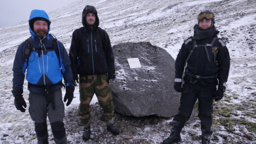Fra samme topptur. Fra venstre: Bjørn André Stølan, Robin Karlsen og Kristian Tømmervåg. Fra samme topptur. Fra venstre: Bjørn André Stølan, Robin Karlsen og Kristian Tømmervåg.
