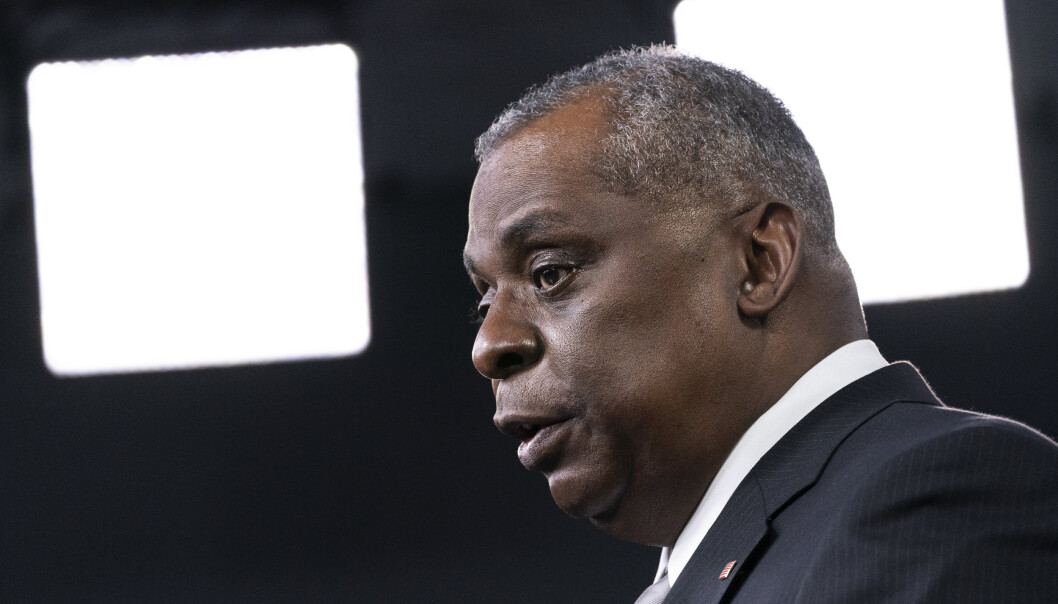 FORSVARSMINISTER: USAs nye forsvarsminister Lloyd Austin bekrefter at det amerikanske militæret har bombet mål i Syria. FORSVARSMINISTER: USAs nye forsvarsminister Lloyd Austin bekrefter at det amerikanske militæret har bombet mål i Syria.