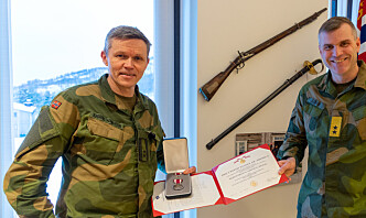 Fikk medalje for samarbeid med det amerikanske marinekorpset