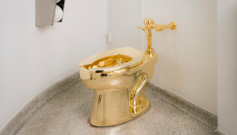 STJÅLET: Dette kunstverket, en fullt fungerende do av gull, ble stjålet fra Blenheim Palace i 2019.