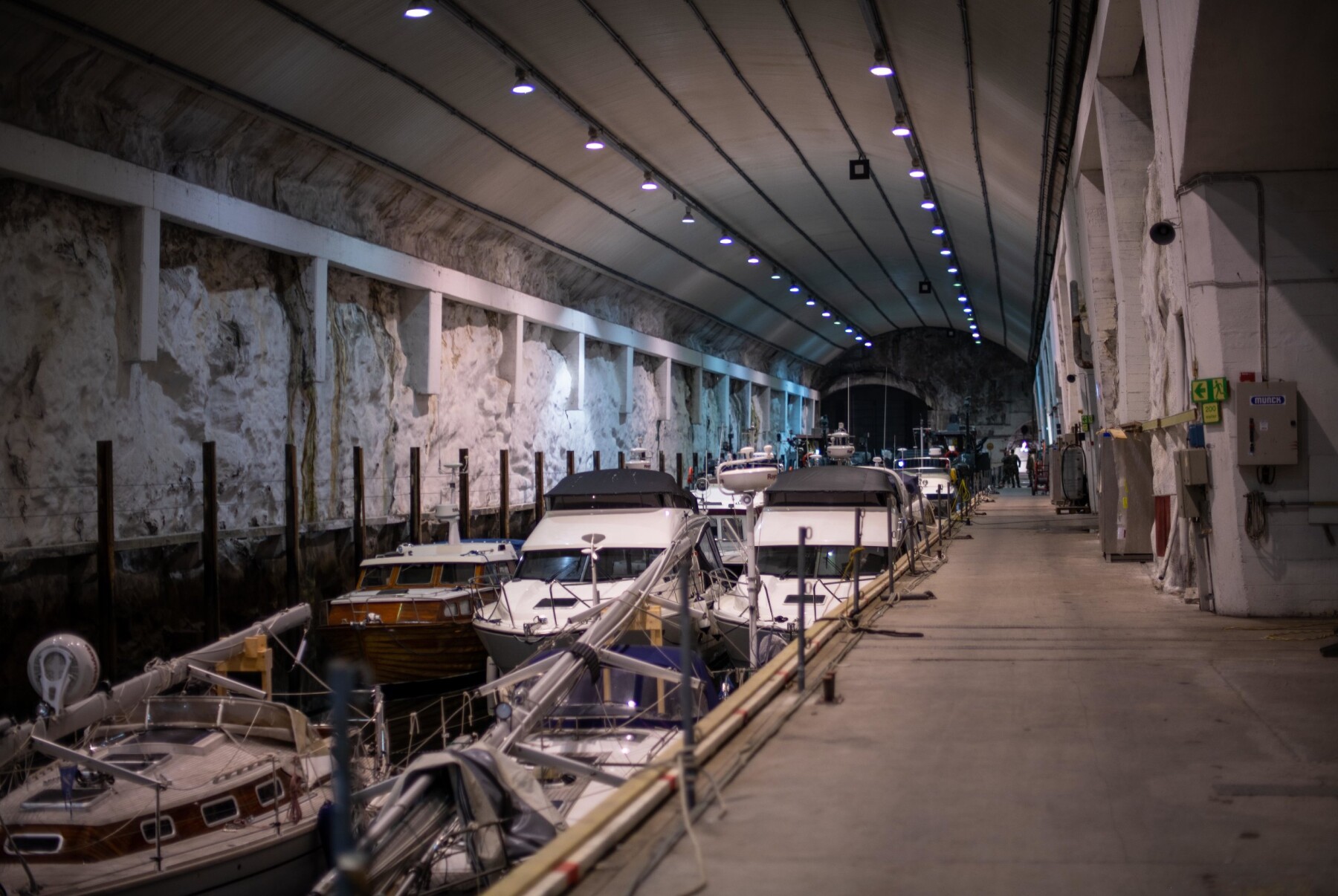 Olavsvern 18.02.2021. Nederlandske styrker trener på Olavsvern, Tromsø som eies av WilNor. Olavsvern 18.02.2021. Nederlandske styrker trener på Olavsvern, Tromsø som eies av WilNor.