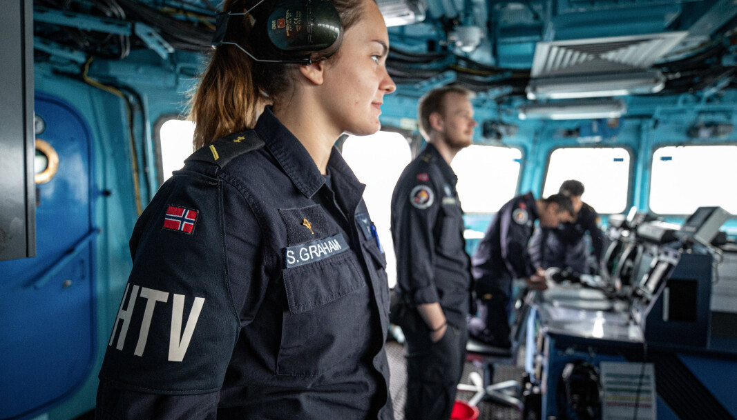 Gesine Stoltenberg Graham under en øvelse med fregattvåpenet. Gesine Stoltenberg Graham under en øvelse med fregattvåpenet.
