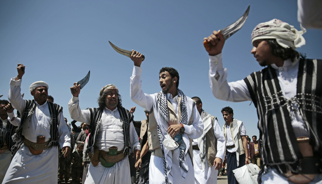 Houthiene grep makten i Jemens hovedstad Sana i 2014, etter år med kaos. Cecilie Hellestveit forteller i sin nye bok «Ulykkelige Arabia – verden etter Jemen» hvordan og hvorfor det skjedde, og hvilke følger det har fått for landet og Midtøsten.