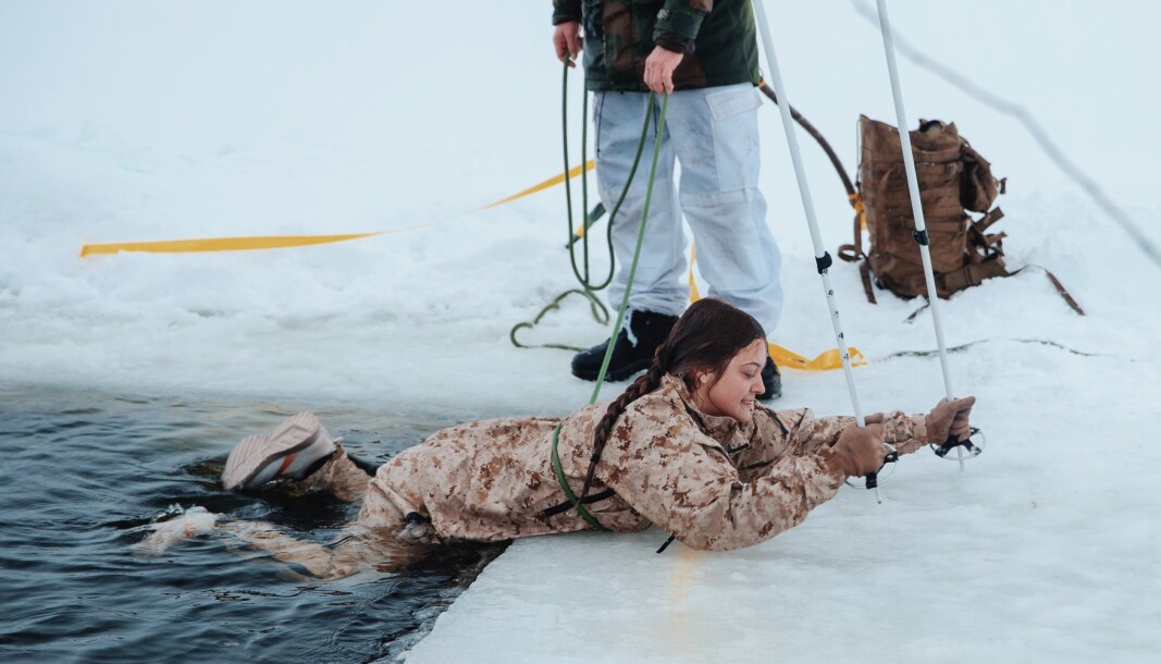COOL EXPERIENCE: – I actually enjoyed the ice-breaking drills. It was a great learning experience thanks to the Norwegian instructors, says Kayla Olsen. COOL EXPERIENCE: – I actually enjoyed the ice-breaking drills. It was a great learning experience thanks to the Norwegian instructors, says Kayla Olsen.