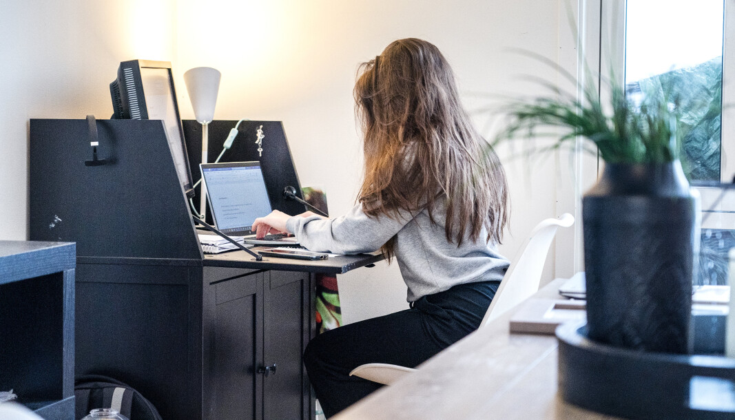 HJEMMEKONTOR: Arbeid hjemmefra skaper nye digitale sikkerhetsutfordringer. HJEMMEKONTOR: Arbeid hjemmefra skaper nye digitale sikkerhetsutfordringer.