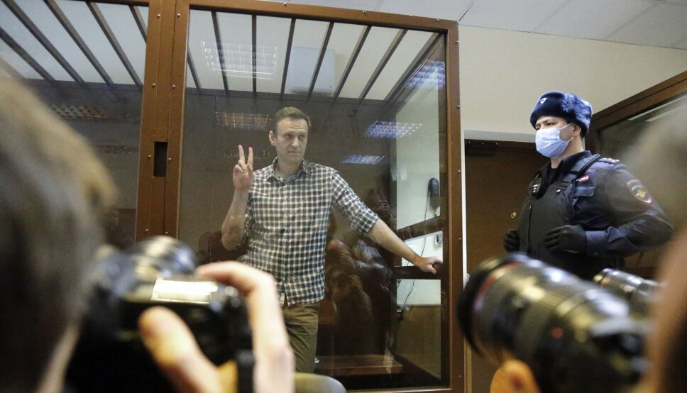 FENGSLET: Alexej Navalny i forbindelse med rettsaken mot ham i februar. Nå krever utenriksministrene i Nato at han løslates umiddelbart.
