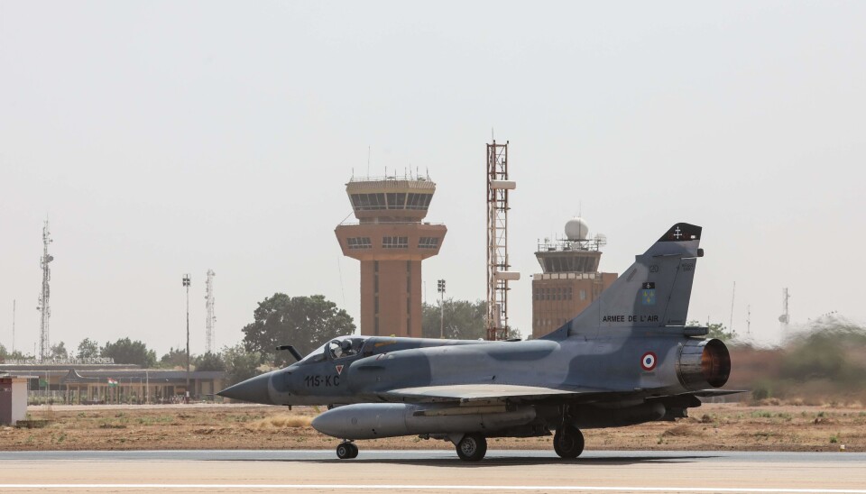 ANTITERROR-OPERASJON: Et fransk jagerfly av typen Mirage 2000 i ferd med å ta av fra en flybase i Niamey for å delta i antiterroroperasjonen i Sahel-regionen. Bildet er fra 2017.