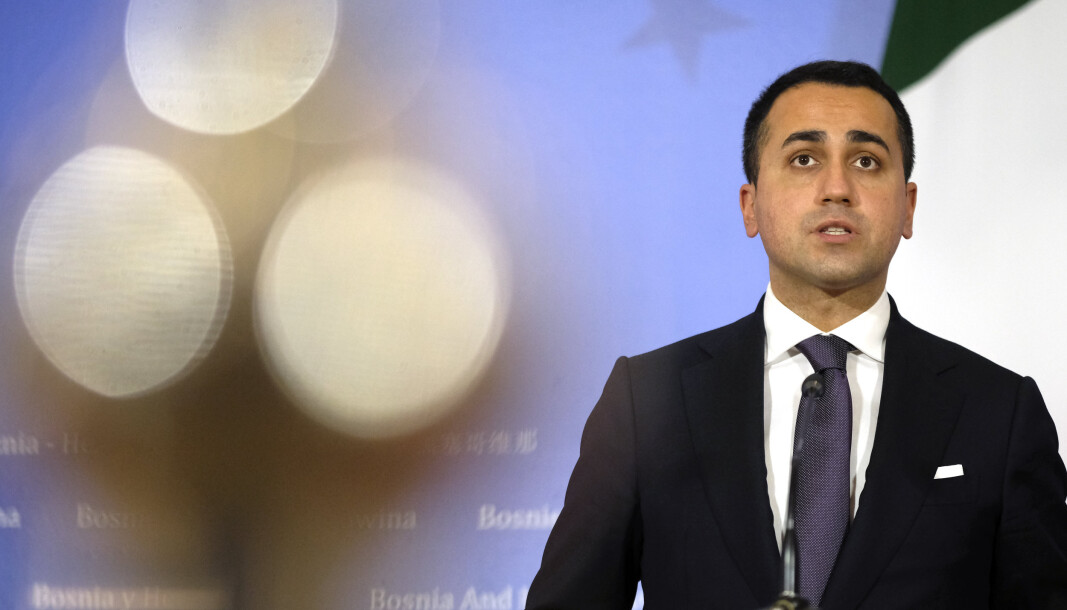 SVÆRT ALVORLIG: Italias utenriksminister Luigi Di Maio beskriver pågripelsen av den spionasjemistenkte marineoffiseren som en svært alvorlig hendelsen. Bildet ble tatt under et besøk i den bosniske hovedstaden Sarajevo tirsdag. SVÆRT ALVORLIG: Italias utenriksminister Luigi Di Maio beskriver pågripelsen av den spionasjemistenkte marineoffiseren som en svært alvorlig hendelsen. Bildet ble tatt under et besøk i den bosniske hovedstaden Sarajevo tirsdag.