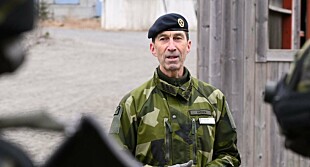 Sveriges forsvarssjef får fortsette til 2024