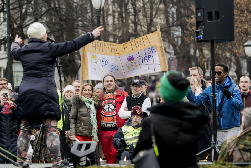 «SPEAKERS' CORNER-PRINSIPPET»: Demonstrasjon mot koronatiltak på Eidsvolls plass utenfor Stortinget.