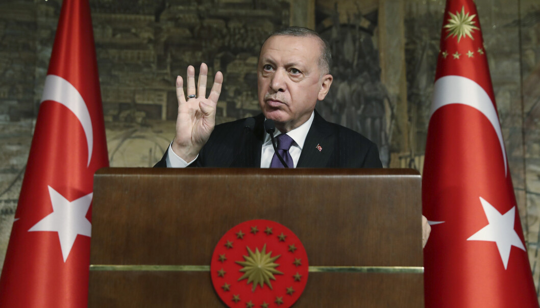 I Tyrkia spør flere seg om president Recep Tayyip Erdogan kan komme til å trekke landet ut av Montreux-avtalen og andre internasjonale traktater. I Tyrkia spør flere seg om president Recep Tayyip Erdogan kan komme til å trekke landet ut av Montreux-avtalen og andre internasjonale traktater.