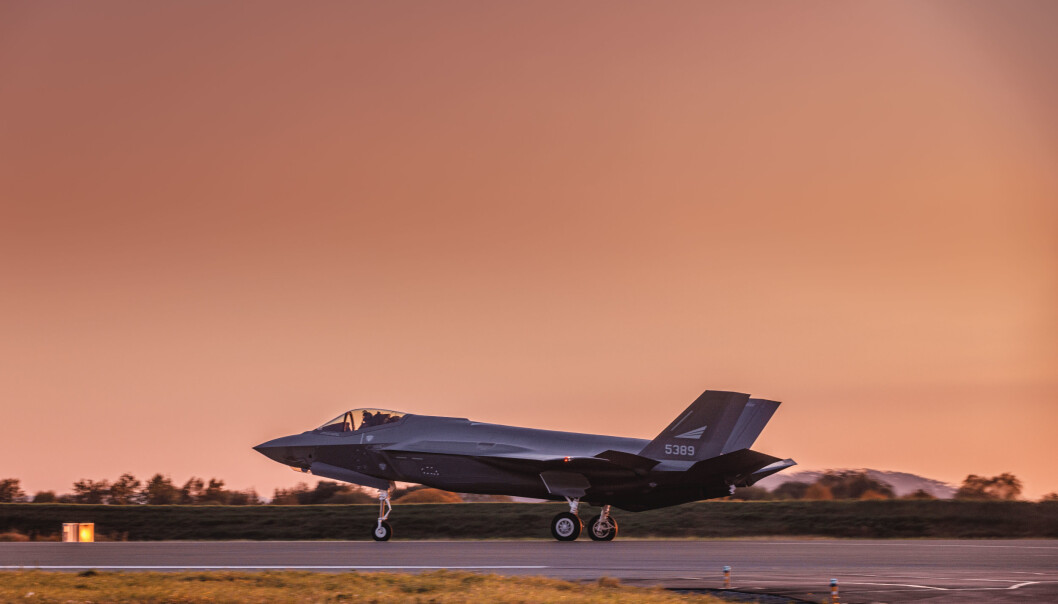 FORSINKET: Luftforsvaret bekrefter overfor Teknisk Ukeblad at leveransene av nye F-35-kampfly blir forsinket til over sommeren. Her ser vi et F-35 på Ørland. FORSINKET: Luftforsvaret bekrefter overfor Teknisk Ukeblad at leveransene av nye F-35-kampfly blir forsinket til over sommeren. Her ser vi et F-35 på Ørland.
