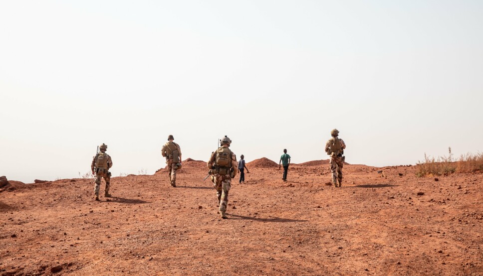 AVBIDLET: Styrkebeskyttelsesoldater fra NORTAD III på rekognosering i Bamako, Mali.
