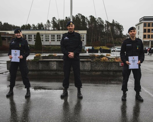 Menige i Sjøforsvaret mottar feltsportmedaljen for første gang