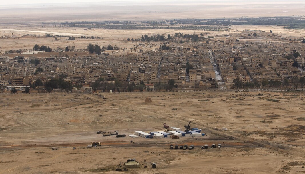 AVBIDLET: En russisk camp like ved Palmyra. Russland har tidligere vært tydelige på at en prioritet i krigen mot terror har vært å ta tilbake kontrollen over området. AVBIDLET: En russisk camp like ved Palmyra. Russland har tidligere vært tydelige på at en prioritet i krigen mot terror har vært å ta tilbake kontrollen over området.