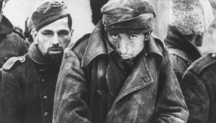 KRIGSFANGER: Soldater fra aksmaktene som ble tatt til fange under slaget om Stalingrad. KRIGSFANGER: Soldater fra aksmaktene som ble tatt til fange under slaget om Stalingrad.