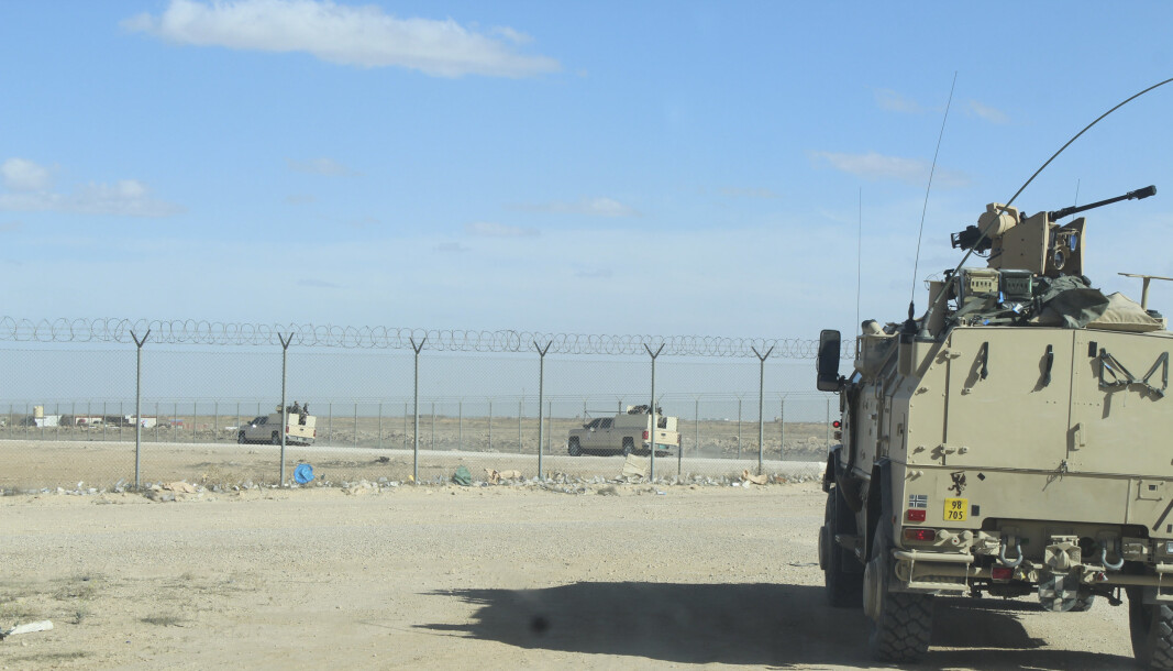 ANGREP: Rundt 30 norske soldater vokter den store Ain al-Asad-flybasen vest i Irak, som mandag ble utsatt for et nytt rakettangrep. ANGREP: Rundt 30 norske soldater vokter den store Ain al-Asad-flybasen vest i Irak, som mandag ble utsatt for et nytt rakettangrep.