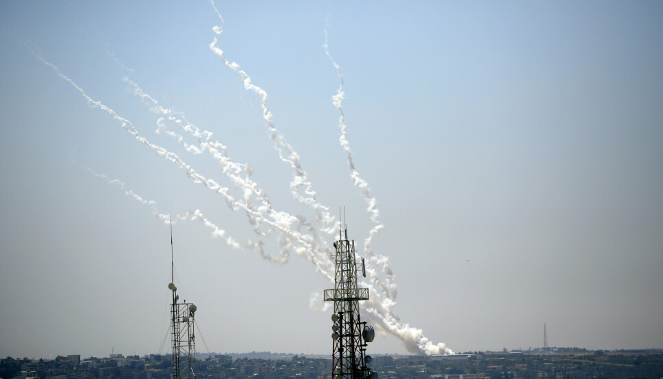 ANGREP: Raketter på vei fra Gazastripen mot Israel torsdag.