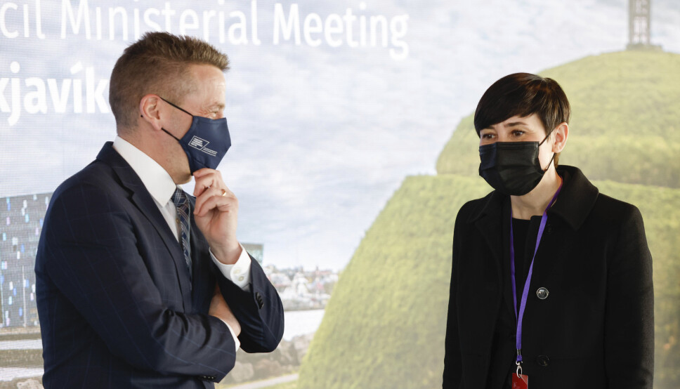 Ine Marie Eriksen Søreide og den islandske utenriksministeren Gudlaugur Thor Thordarson ankom Arktisk råd på torsdag.