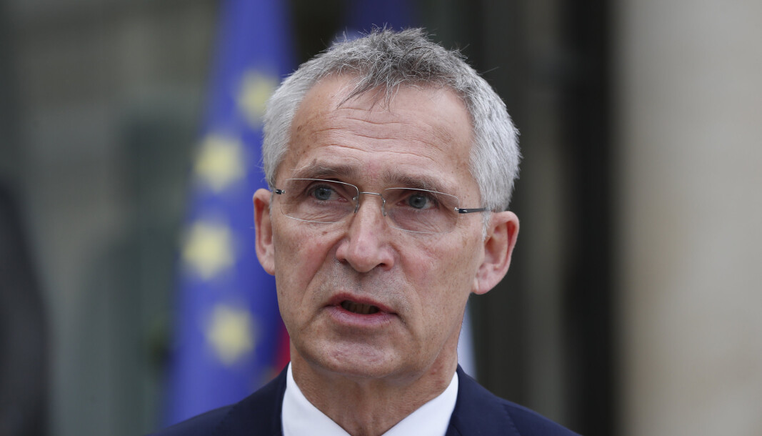 KREVER: Jens Stoltenberg krever en internasjonal gransking etter at Hviterussland tvang et Ryanair-fly på vei fra Aten til Vilnius til å lande og pågrep en regimekritisk journalist om bord. KREVER: Jens Stoltenberg krever en internasjonal gransking etter at Hviterussland tvang et Ryanair-fly på vei fra Aten til Vilnius til å lande og pågrep en regimekritisk journalist om bord.