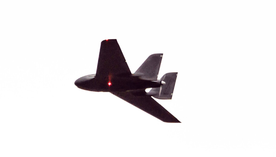 TESTING: På Bardufoss flystasjon ble det gjennomført en demonstrasjon av en ubemannet drone i forbindelse med åpningen av innovasjonsenteret Ice Worx Artic. TESTING: På Bardufoss flystasjon ble det gjennomført en demonstrasjon av en ubemannet drone i forbindelse med åpningen av innovasjonsenteret Ice Worx Artic.
