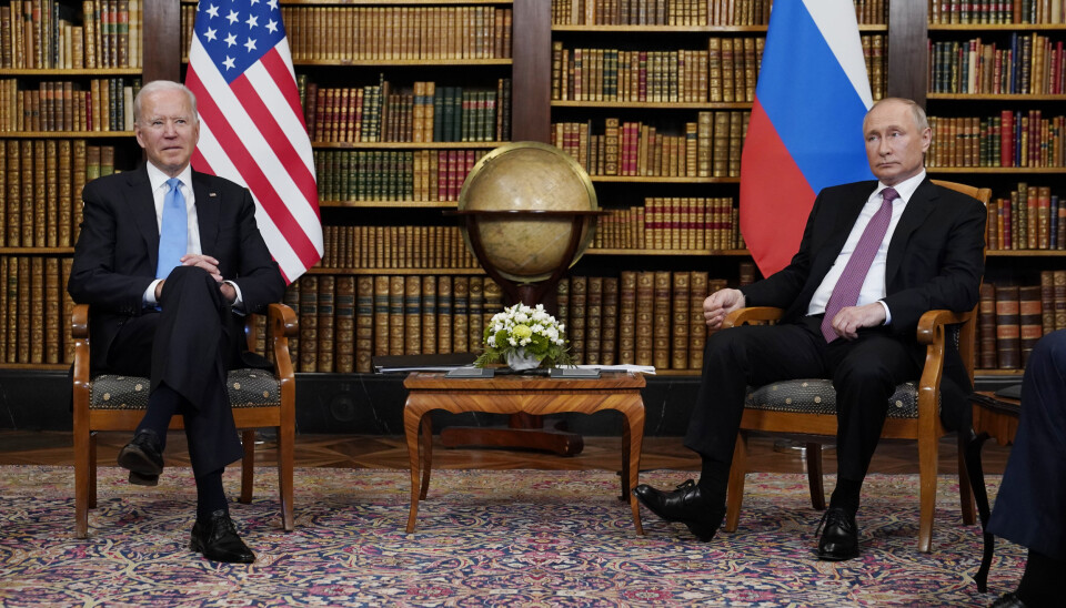 MEKTIG DUO: Presidentene Joe Biden og Vladimir Putin møttes til toppmøte i historiske omgivelser i Genève onsdag.