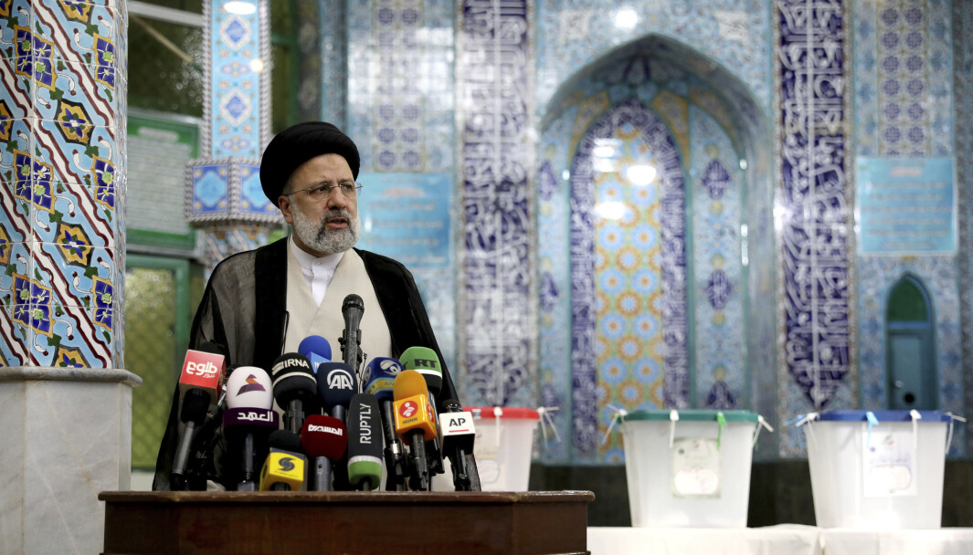 VALGT: Israel sier at Ebrahim Raisis valgseier i Iran bør bekymre det internasjonale samfunnet, fordi Raisi angivelig har forpliktet seg til å utvikle landets atomprogram. VALGT: Israel sier at Ebrahim Raisis valgseier i Iran bør bekymre det internasjonale samfunnet, fordi Raisi angivelig har forpliktet seg til å utvikle landets atomprogram.