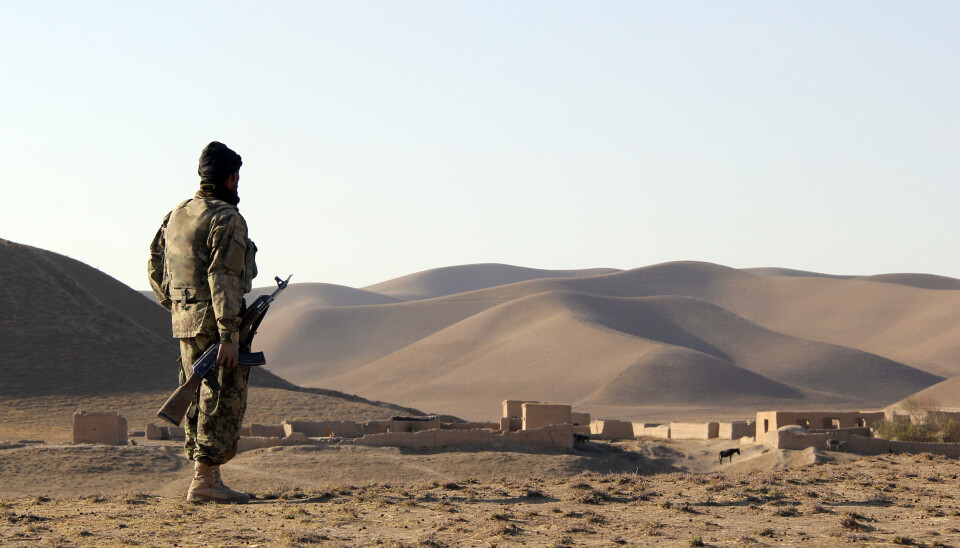 FORVERRET: En afghansk soldat ved en landsby i Faryab-provinsen i 2010. Siden den gang er sikkerhetssituasjonen blitt ytterligere forverret. Taliban har erobret en rekke nye områder i Faryab de siste ukene.