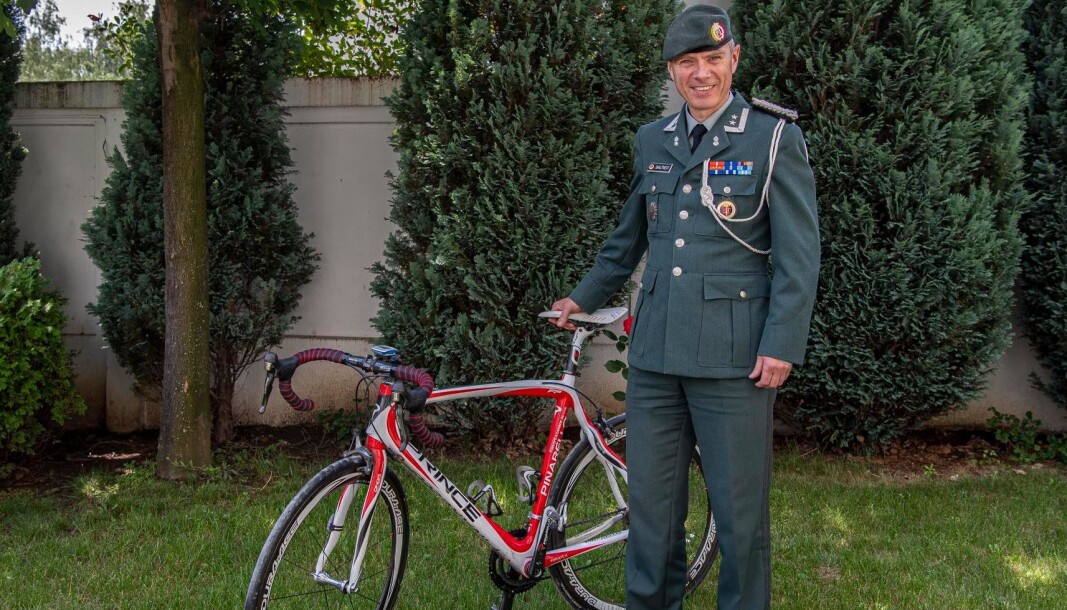 BEOGRAD: Egil Daltveit er norsk Forsvarsattaché i Beograd, med ansvar for landa på Balken. BEOGRAD: Egil Daltveit er norsk Forsvarsattaché i Beograd, med ansvar for landa på Balken.