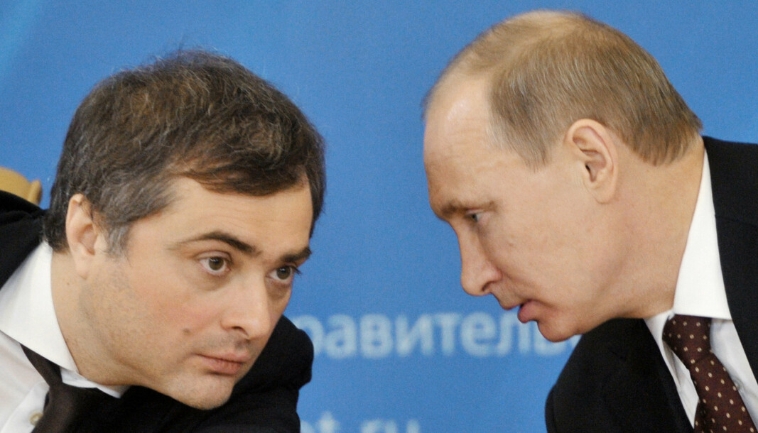 NÆRE: Vladislav Surkov har hatt et nært politisk samarbeid med Russlands president Vladimir Putin.