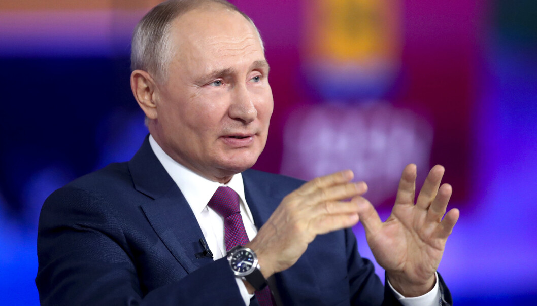 HISTORIE: Russlands president Vladimir Putin mener det blir gjort vestlige forsøk på å forfalske historien når det gjelder ansvaret for annen verdenskrig. Nå har han signert en ny lov som forbyr historieforfalskning. HISTORIE: Russlands president Vladimir Putin mener det blir gjort vestlige forsøk på å forfalske historien når det gjelder ansvaret for annen verdenskrig. Nå har han signert en ny lov som forbyr historieforfalskning.