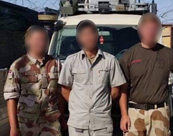 AFGHANISTAN: Innleggsforfatteren sammen med to norske soldater. AFGHANISTAN: Innleggsforfatteren sammen med to norske soldater.