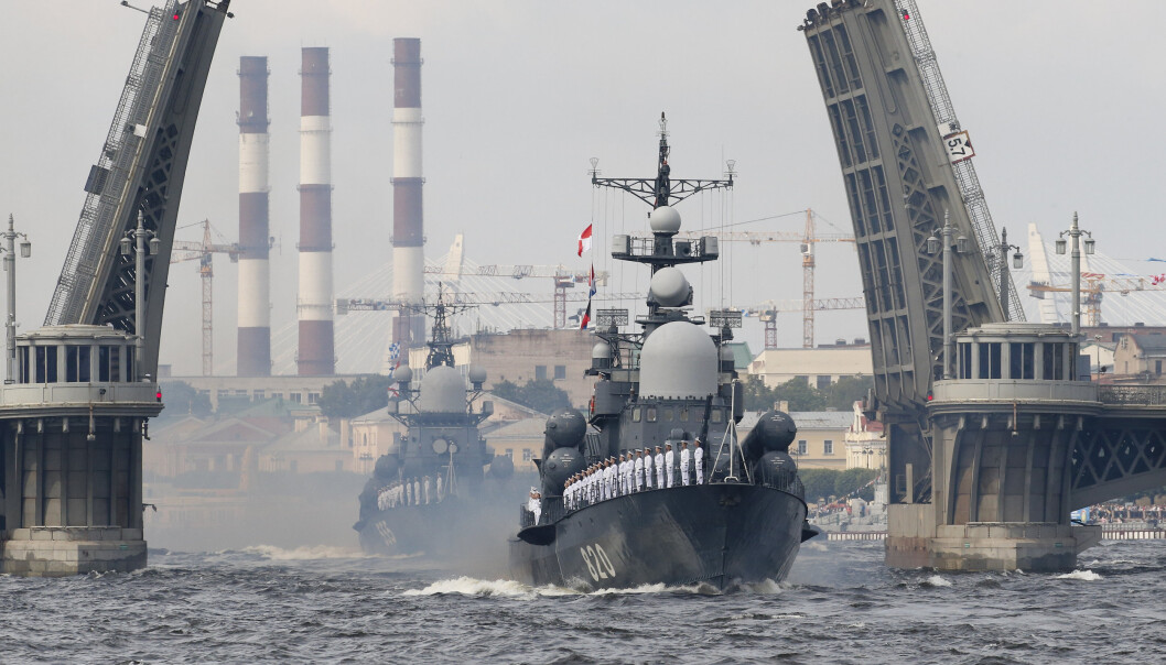 SANKT PETERSBURG: Russiske skip som deltar i den årlige flåteparaden i 2017. SANKT PETERSBURG: Russiske skip som deltar i den årlige flåteparaden i 2017.
