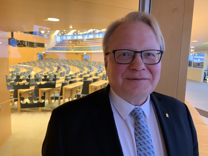 FORSVARSMINISTER: Peter Hultquist. FORSVARSMINISTER: Peter Hultquist.