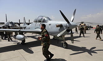 Militærfly gjenopptar evakuering fra Kabul