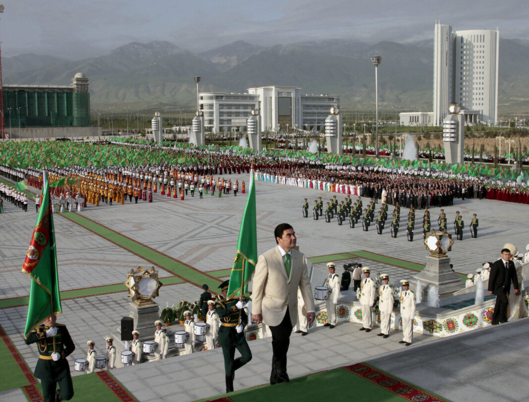 AUTORITÆR: Turkmenistans president Gurbanguly Berdymukhamedov under en seremoni i den turkmenske hovedstaden Asjgabat i 2011. AUTORITÆR: Turkmenistans president Gurbanguly Berdymukhamedov under en seremoni i den turkmenske hovedstaden Asjgabat i 2011.