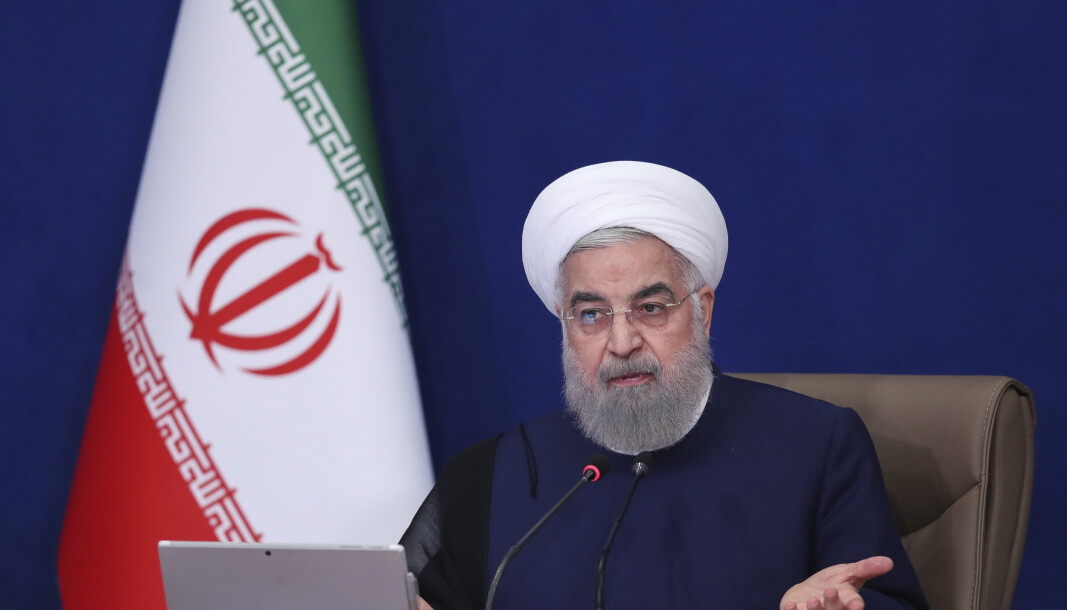 KASTET BORT: Avtrappende president Hassan Rouhani sa onsdag at Iran trolig har kastet bort sjansene for en ny atomavtale med USA, som kan føre til at de økonomiske sanksjonene mot landet blir løftet. KASTET BORT: Avtrappende president Hassan Rouhani sa onsdag at Iran trolig har kastet bort sjansene for en ny atomavtale med USA, som kan føre til at de økonomiske sanksjonene mot landet blir løftet.