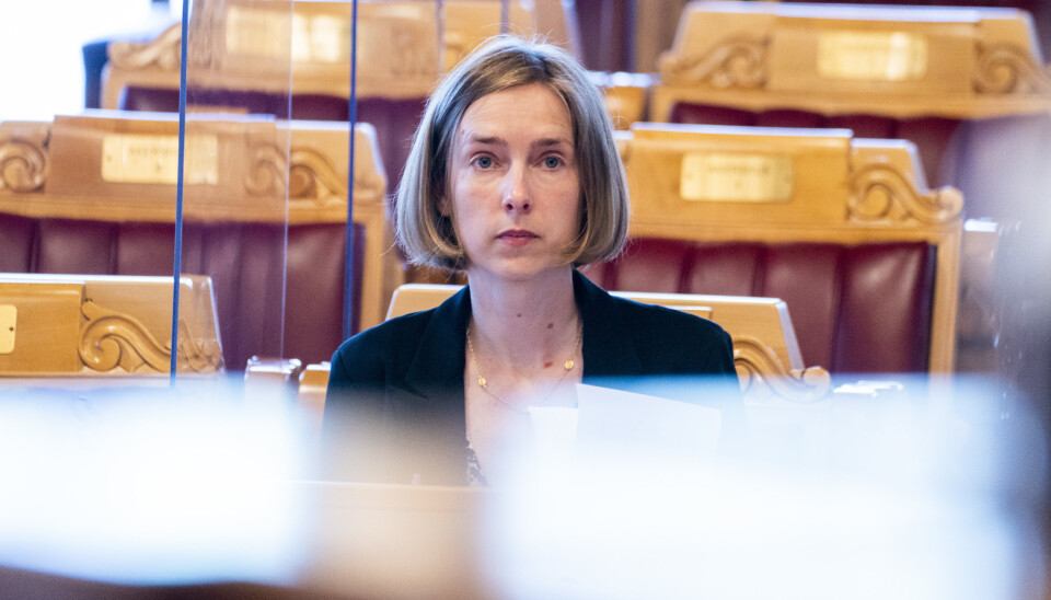 REAGERER: Næringsminister Iselin Nybø (V) reagerer på anklagene om hemmelighold i Bergen Engines-saken.