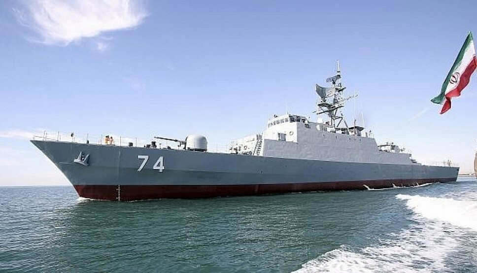 FREGATT: Den iranske fregatten Sahand seiler gjennom Den engelske kanal for å delta i en flåteparade i Sankt Petersburg 25. juli.