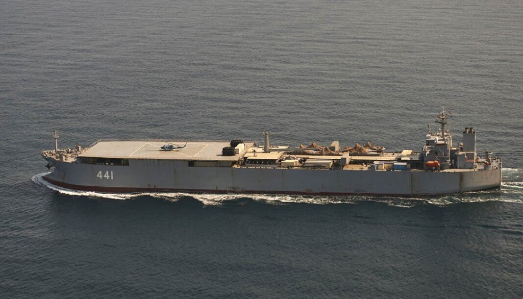 OLJETANKER: Makran er en tidligere oljetanker som er ombygd for å fungere som en flytende base. Nå er skipet på vei til Russland. OLJETANKER: Makran er en tidligere oljetanker som er ombygd for å fungere som en flytende base. Nå er skipet på vei til Russland.