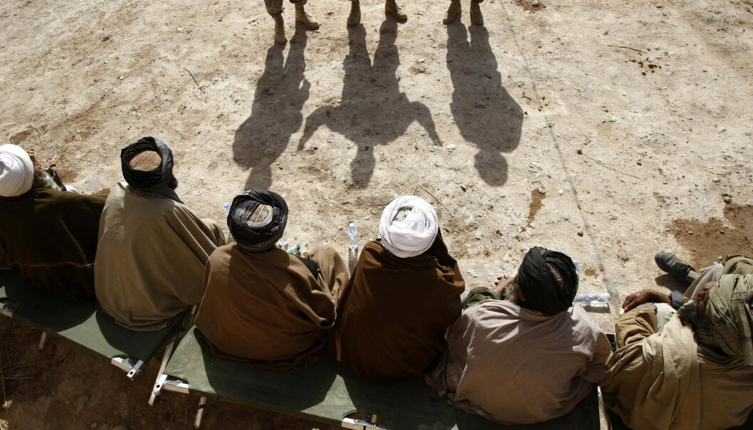 ANSATT: USA har ansatt lokale afghanere i krigen i Afghanistan, mange av dem har jobbet som tolker. Nå er de første afghanerne evakuert til USA. ANSATT: USA har ansatt lokale afghanere i krigen i Afghanistan, mange av dem har jobbet som tolker. Nå er de første afghanerne evakuert til USA.