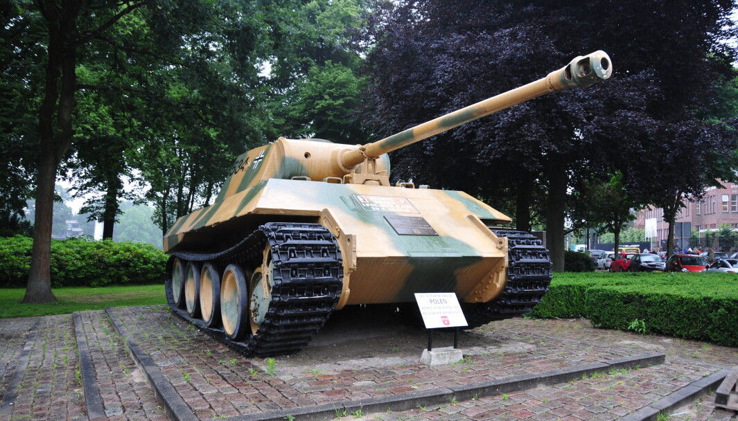 STRIDSVOGN: En 84-år gammel tysker risikerer millionbot, blant annet som følge av å ha oppbevart en «Panther» stridsvogn i kjelleren. Denne stridsvognen står imidlertid utstilt i Nederland. STRIDSVOGN: En 84-år gammel tysker risikerer millionbot, blant annet som følge av å ha oppbevart en «Panther» stridsvogn i kjelleren. Denne stridsvognen står imidlertid utstilt i Nederland.