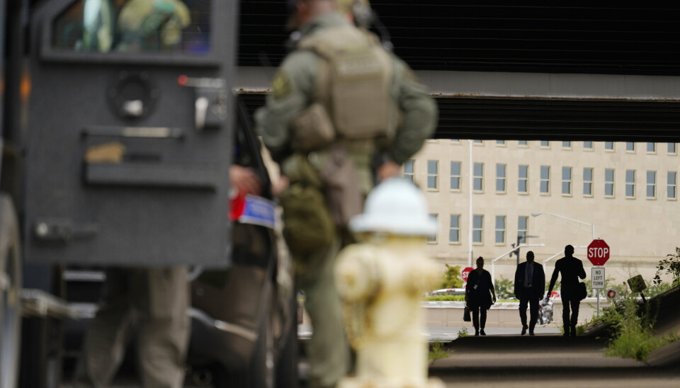 STENGT: Pentagon ble stengt i over en time tirsdag etter et knivangrep nær hovedinngangen.